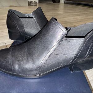 Naturalizer Royal Black Leather Comfort Slip-On Ankle Shoes Zip Block Heel 9.5M